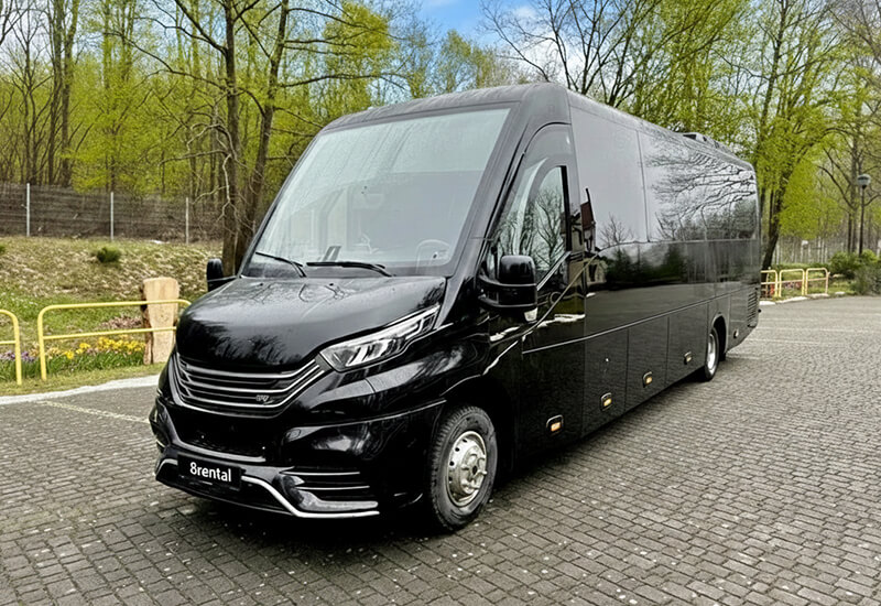 Iveco 29-seat midi coach, exterior