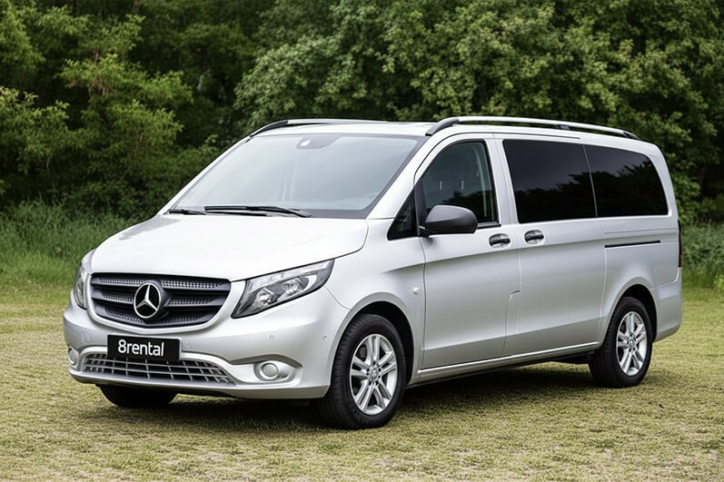 Mercedes-Benz Vito passenger van, front view